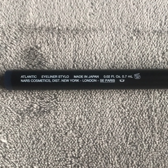 NARS Eyeliner Stylo - Picture 3 of 7